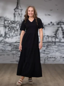 SUVImekko maxi (musta trikoo)