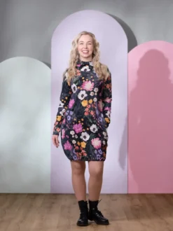 YHDESSÄmekko (Kuningatarkukka muste / fuksia trikoo)