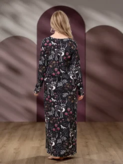 YÖmekko naisten (Porojen poluilla musta / pinkki trikoo)